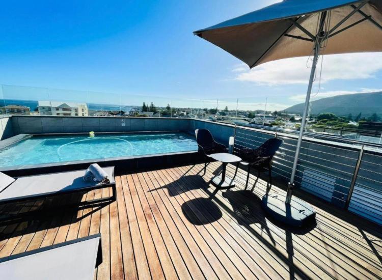 Central Mountain View Apartment, Hermanus Waterfront Экстерьер фото