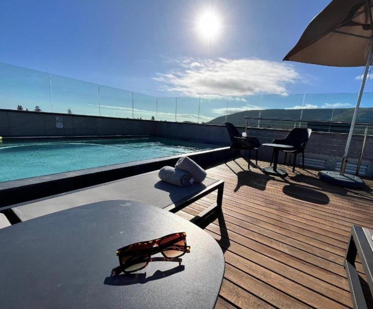 Central Mountain View Apartment, Hermanus Waterfront Экстерьер фото
