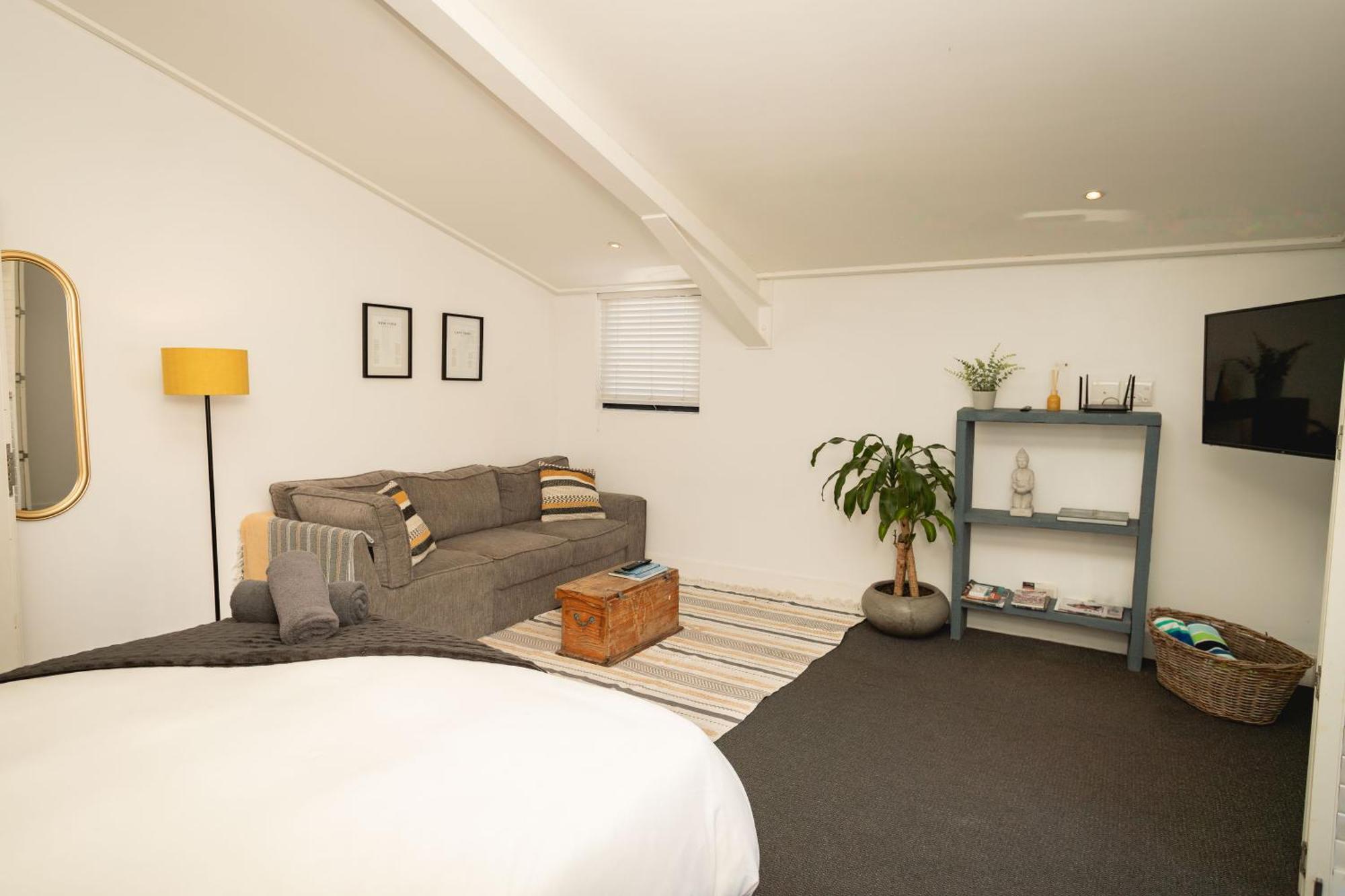 Central Mountain View Apartment, Hermanus Waterfront Экстерьер фото