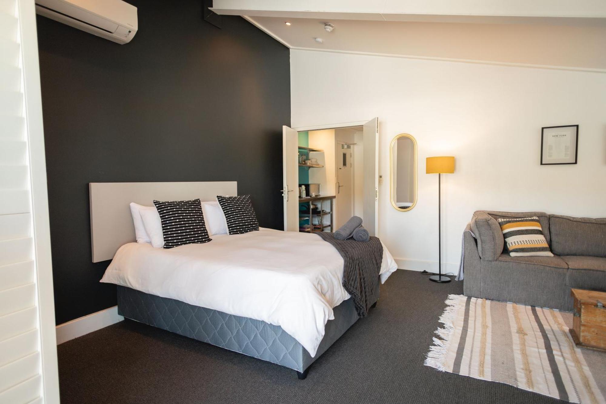 Central Mountain View Apartment, Hermanus Waterfront Экстерьер фото