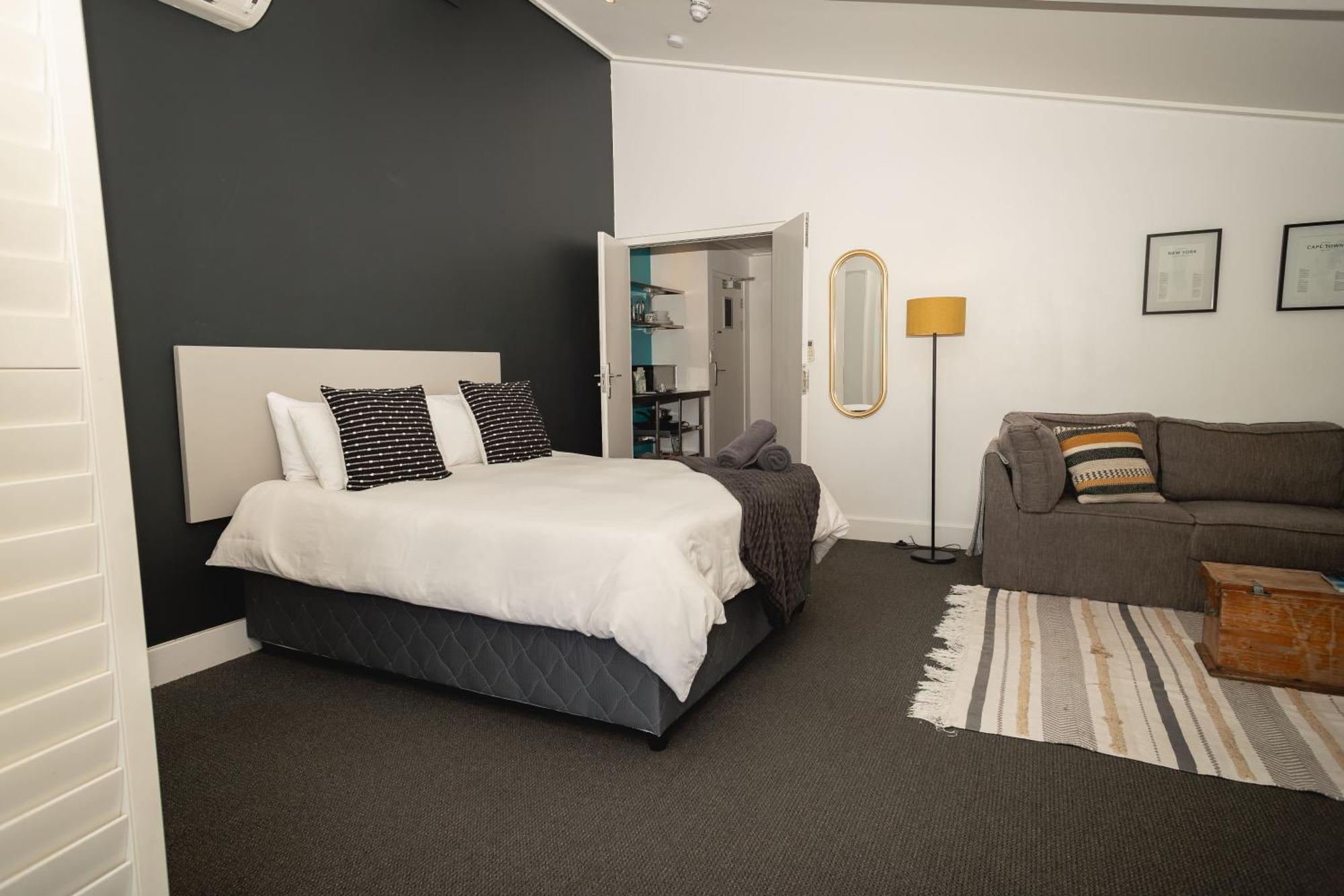Central Mountain View Apartment, Hermanus Waterfront Экстерьер фото